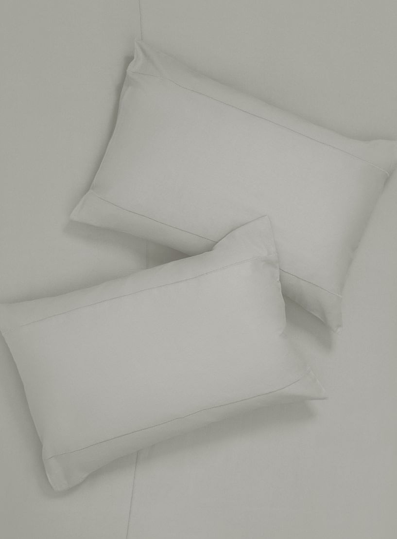 Capa-travesseiro-cama-cinza-013